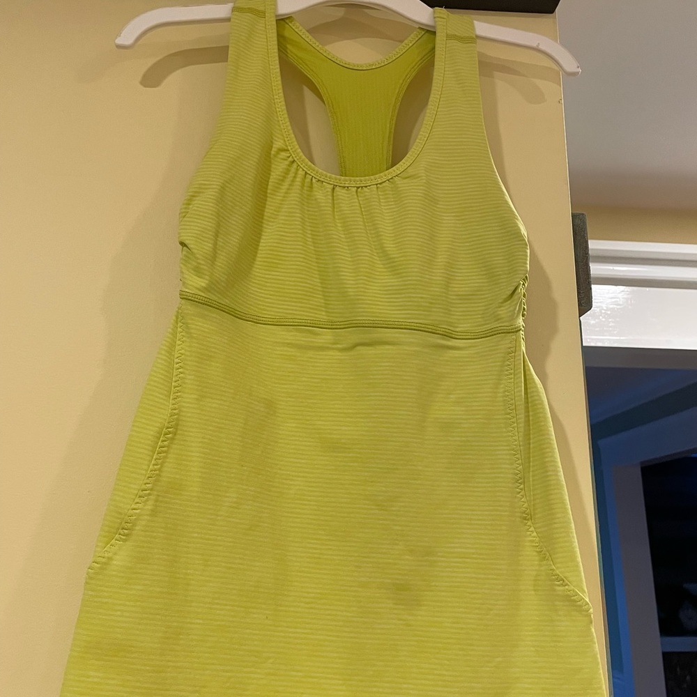 Lululemon size 2 tank with cut outs and built in bra